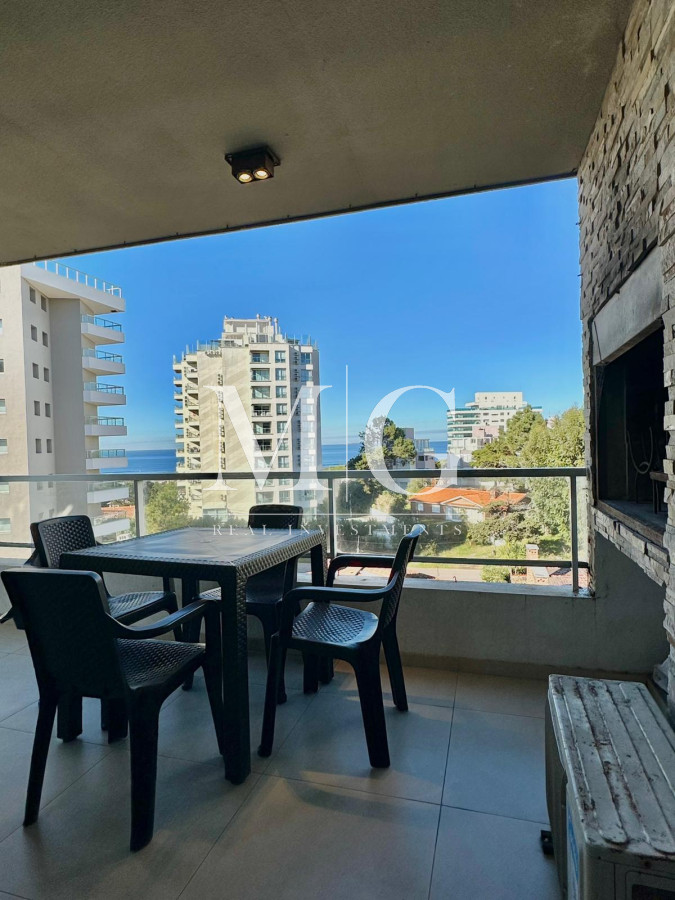 Apartamento ID.1286 - Zona Aidy Grill Playa Brava, 2 dormitorios con cochera. Edificio con servicios!