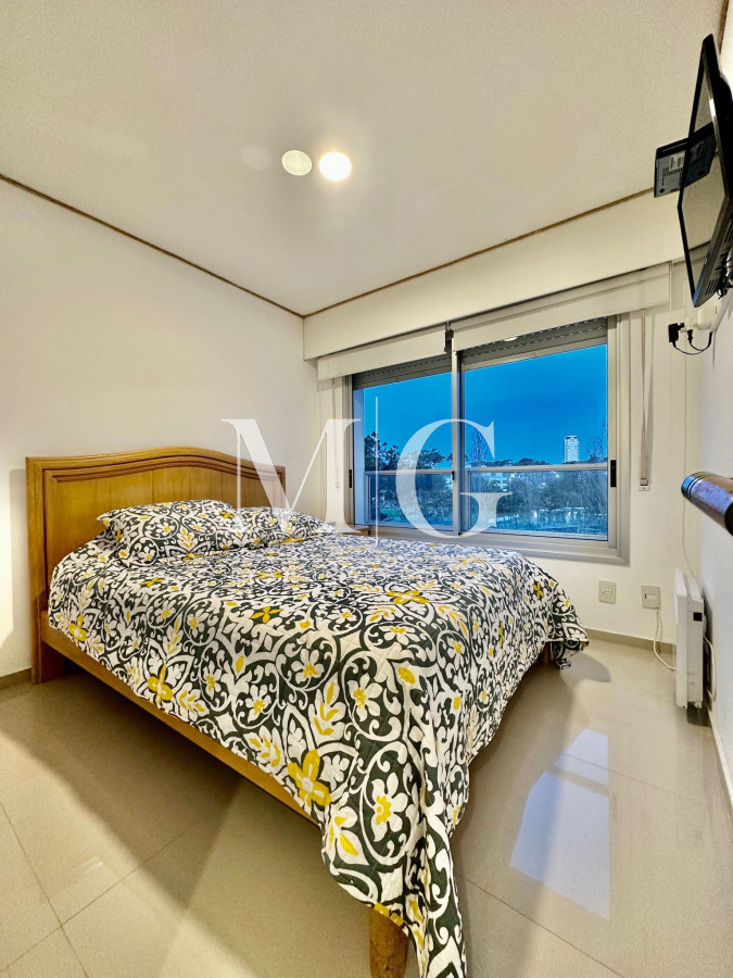 Apartamento ID.223 - Venta Apartamento 3 dormitorios + dep.servicio en Mansa 