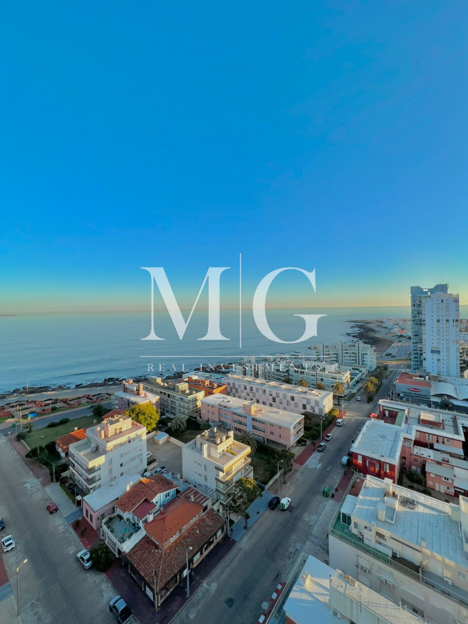 Apartamento ID.436 - Venta Apartamento 3 dormitorios + dep.servicio Piso alto con vista al mar, todos los servicios