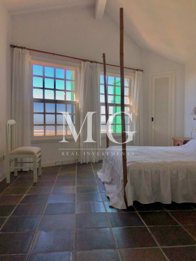 Apartamento ID.104 - Venta Apartamento 4 dormitorios con vista a Playa Brava