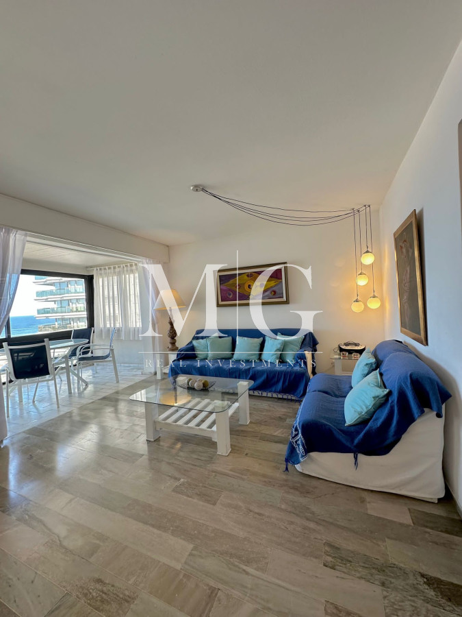 Apartamento ID.762 - Vista al Mar playa Brava, apartamento 3 dormitorios con cochera, Edificio con todos los servicios