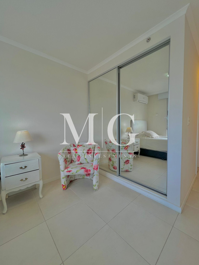 Apartamento ID.418 - Venta Apartamento 3 dormitorios con vista al Mar, Edificio con todos los servicios