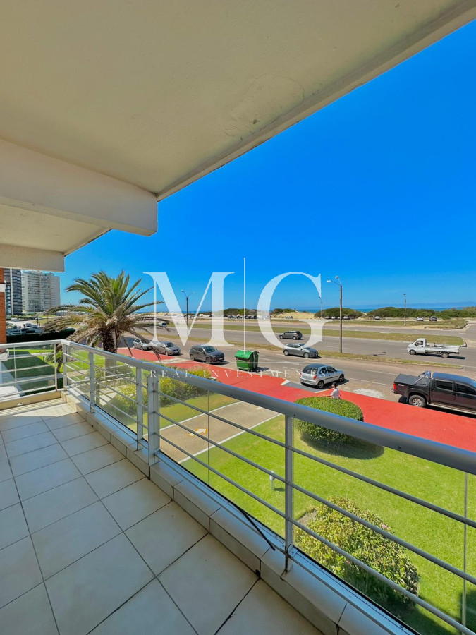 Apartamento ID.592 - Venta Apartamento 2 dormitorios frente al Mar en Brava