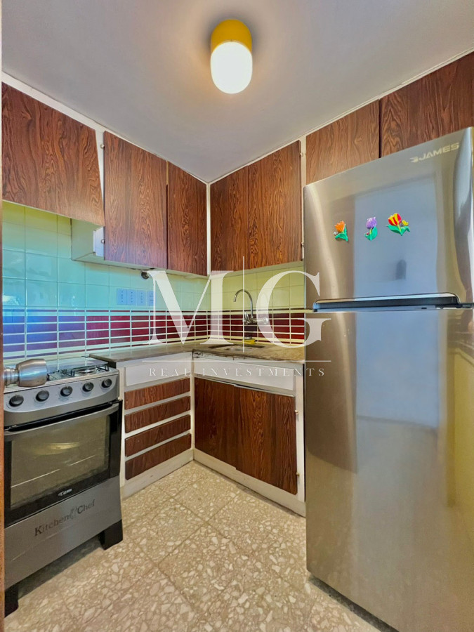 Apartamento ID.545 - Venta Apartamento 1 y 1/2 dormitorio Peninsula, Piso Alto con vista al Mar