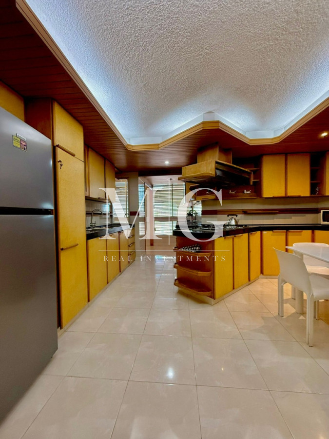 Apartamento ID.1483 - Alquiler Anual Edificio Torreon 3 dormitorios + dependencia con parrillero propio