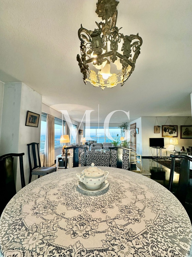 Apartamento ID.1013 - Brava piso alto con vista directa al mar, 3 dormitorios + dependencia, cochera 