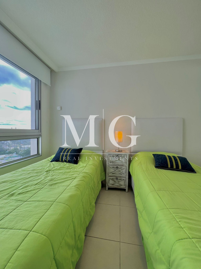 Apartamento ID.418 - Venta Apartamento 3 dormitorios con vista al Mar, Edificio con todos los servicios