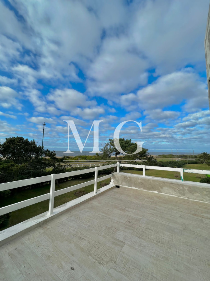 Apartamento ID.415 - Venta Apartamento 2 dormitorios + dep.servicio zona Brava, Punta del Este