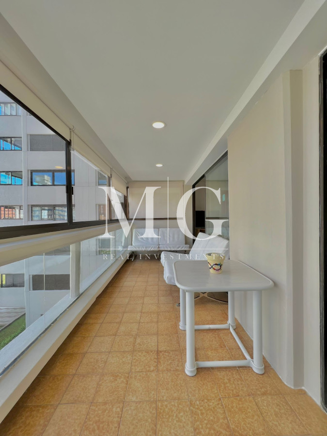 Apartamento ID.278 - Venta Apartamento 2 dormitorios frente al mar Edificio con servicios