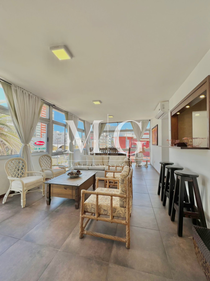 Apartamento ID.449 - ALQUILER ANUAL PENINSULA 3 DORMITORIOS, 3er PISO por ESCALERA