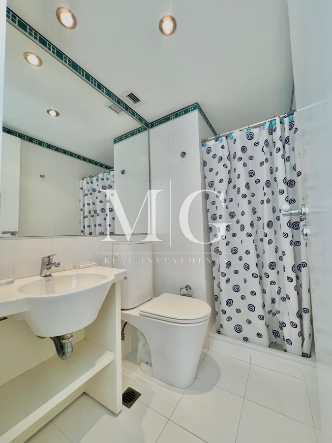 Apartamento ID.285 - Venta Apartamento 2 dorm + dep.servicio primera linea con vista al mar, Edificio con servicios