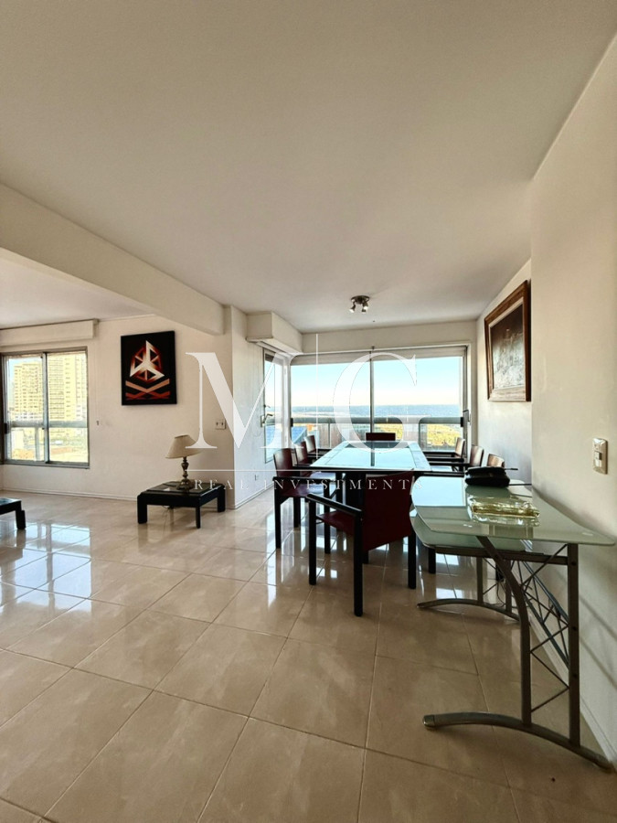 Apartamento ID.1483 - Alquiler Anual Edificio Torreon 3 dormitorios + dependencia con parrillero propio