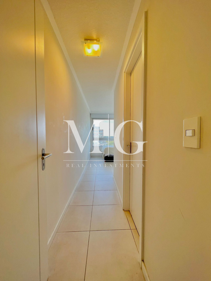 Apartamento ID.418 - Venta Apartamento 3 dormitorios con vista al Mar, Edificio con todos los servicios