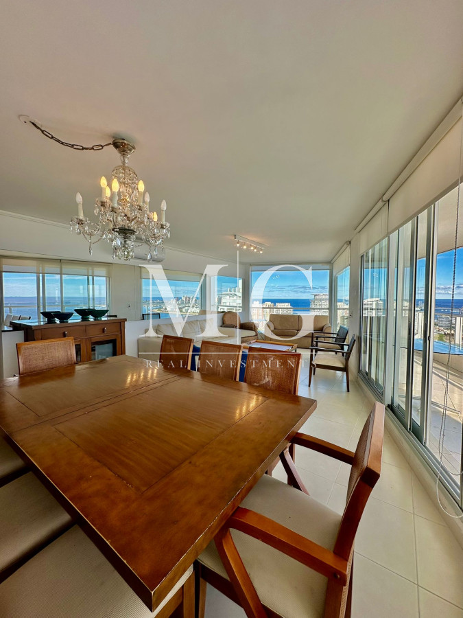 Apartamento ID.971 - EXCELENTE VISTA AL PUERTO, 3 DORMITORIOS + DEPENDENCIA 
