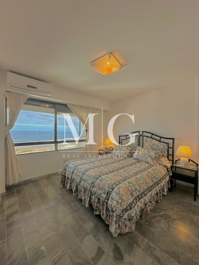 Apartamento ID.984 - BRAVA PISO ALTO 3 DORMITORIOS + DEP. COCHERA SUBSUELO, SERVICIOS