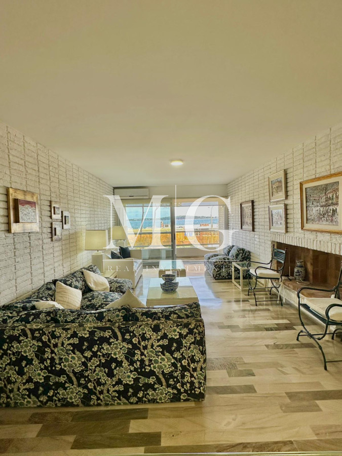 Apartamento ID.1244 - Mansa 3 dormitorios con cochera a pasos del Mar