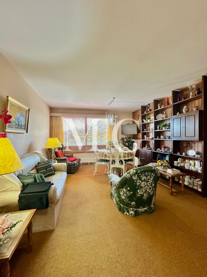 Apartamento ID.979 - Mansa 1 y 1/2 dormitorios en primera linea con cochera, Bajas expensas!