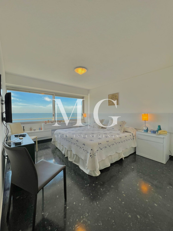 Apartamento ID.322 - Venta Apartamento 3 dorm. + dependencia con vista al mar