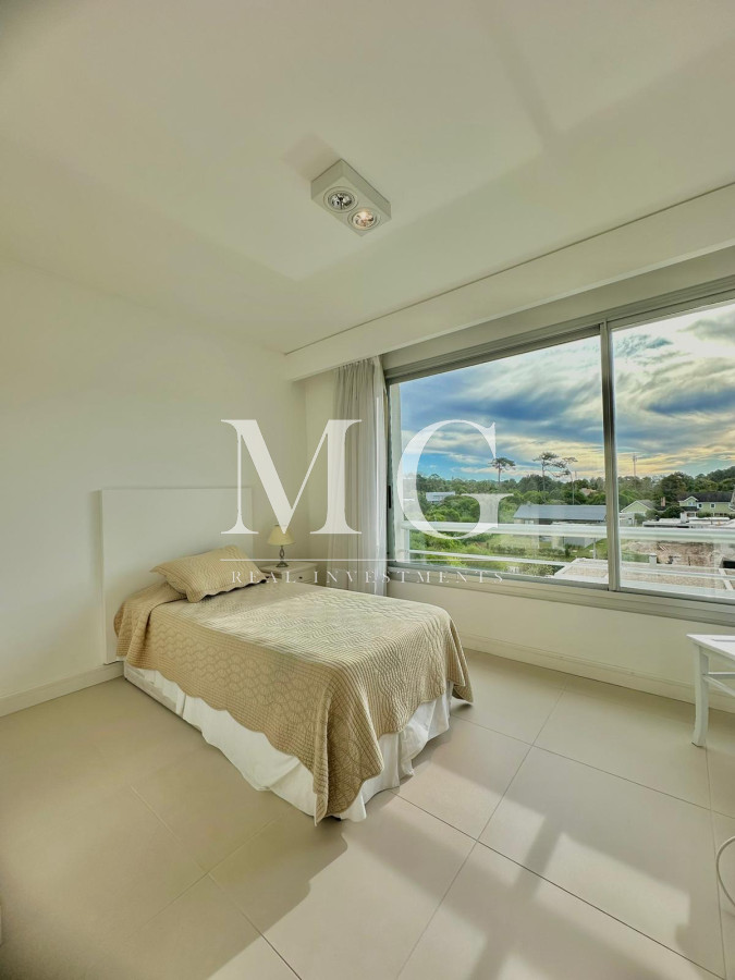 Apartamento ID.995 - VILLA BRAVA VISTA AL MAR, TERRAZA CON PARRILLERO 4 DORMITORIOS