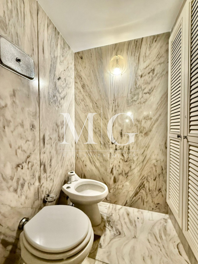 Apartamento ID.1483 - Alquiler Anual Edificio Torreon 3 dormitorios + dependencia con parrillero propio