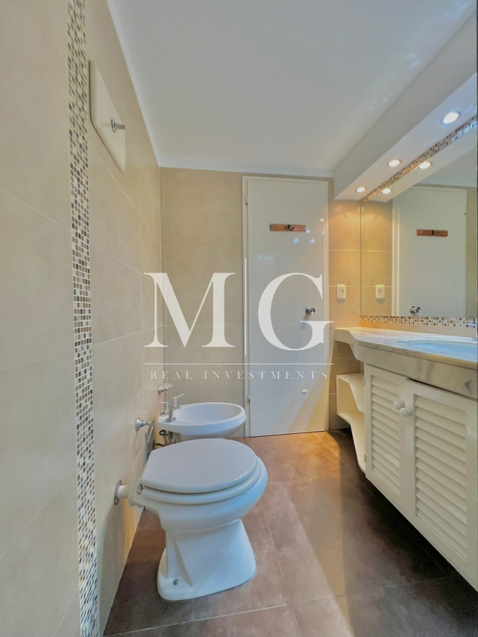 Apartamento ID.435 - Venta Apartamento 3 dormitorios + dep.servicio con vista al Mar