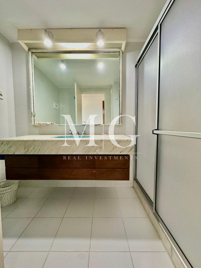 Apartamento ID.1244 - Mansa 3 dormitorios con cochera a pasos del Mar