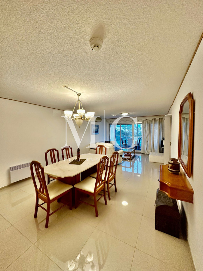 Apartamento ID.223 - Venta Apartamento 3 dormitorios + dep.servicio en Mansa 