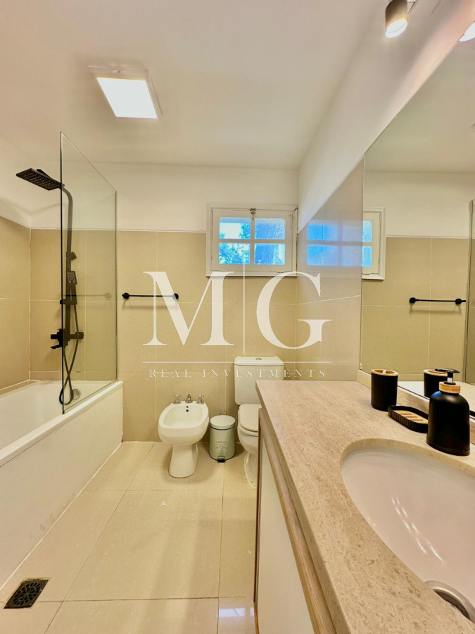 Apartamento ID.773 - Apartamento totalmente reciclado 2 dormitorios, amplia terraza con parrillero, cochera