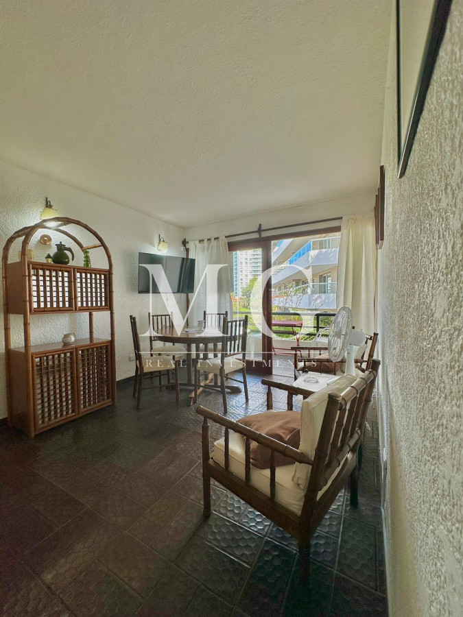 Apartamento ID.100 - VENTA APARTAMENTO BRAVA 1 DORMITORIO, COCHERA 