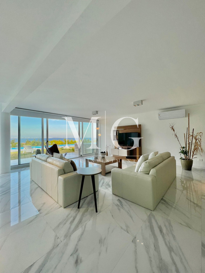Apartamento ID.364 - La mejor vista de Punta Ballena, 2 domitorios, cochera subsuelo
