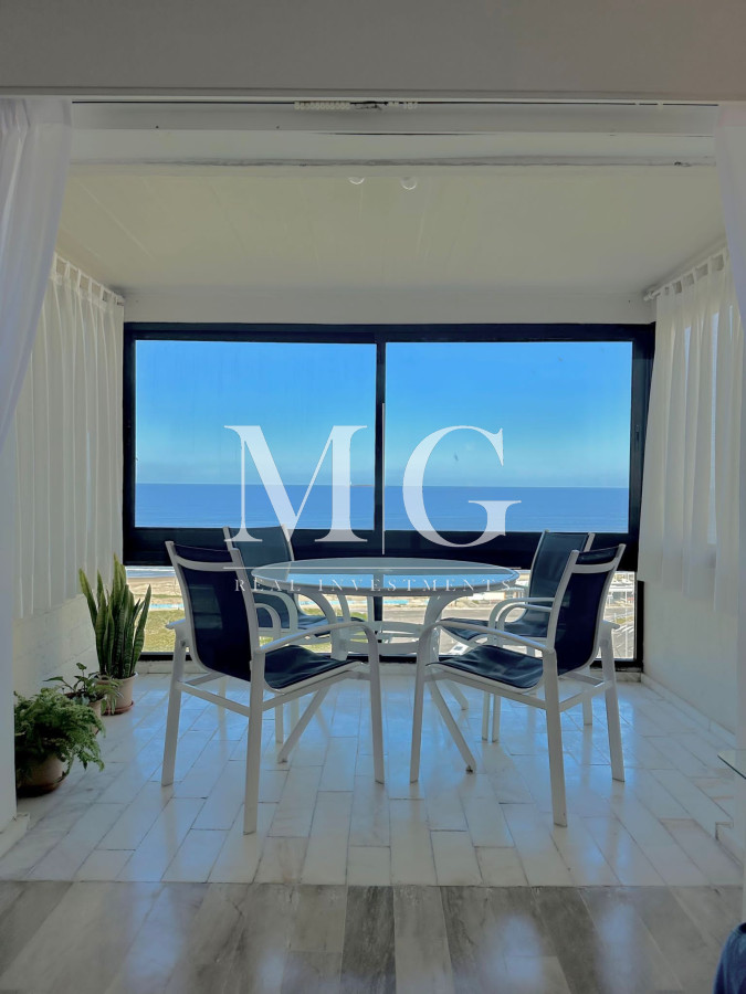 Apartamento ID.762 - Vista al Mar playa Brava, apartamento 3 dormitorios con cochera, Edificio con todos los servicios