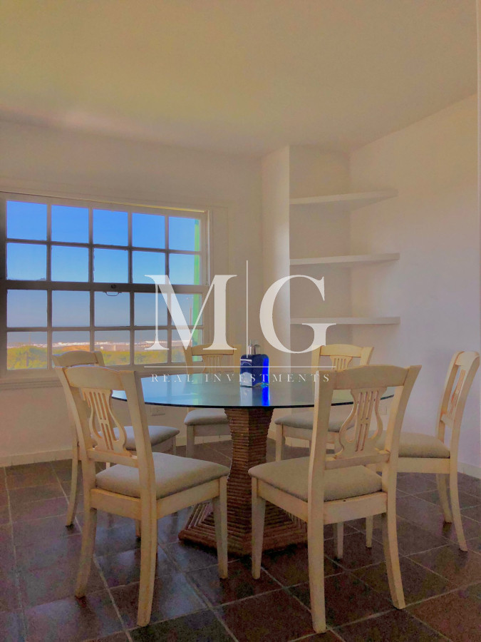 Apartamento ID.104 - Venta Apartamento 4 dormitorios con vista a Playa Brava