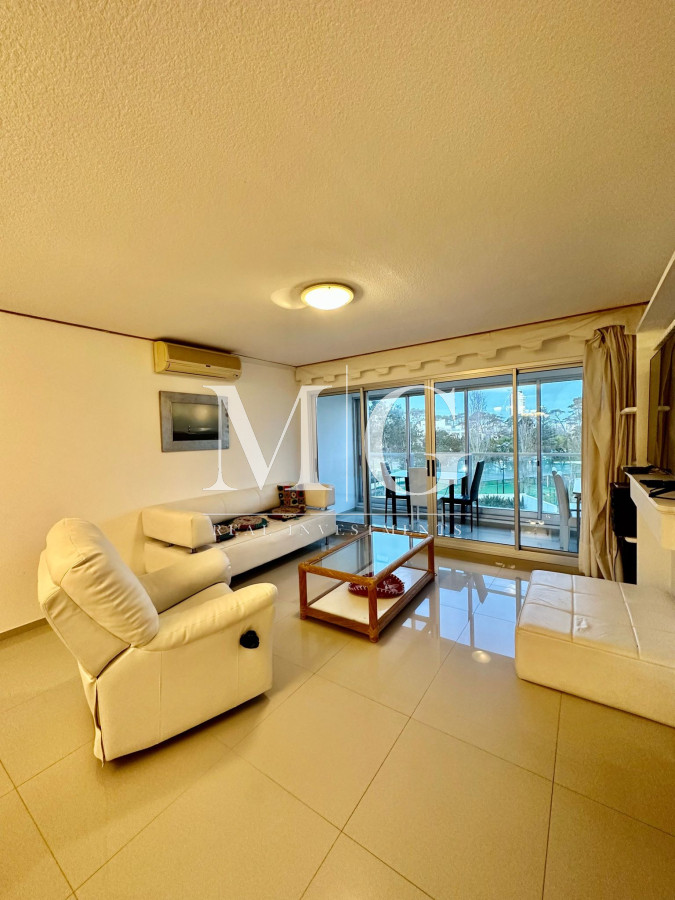 Apartamento ID.223 - Venta Apartamento 3 dormitorios + dep.servicio en Mansa 