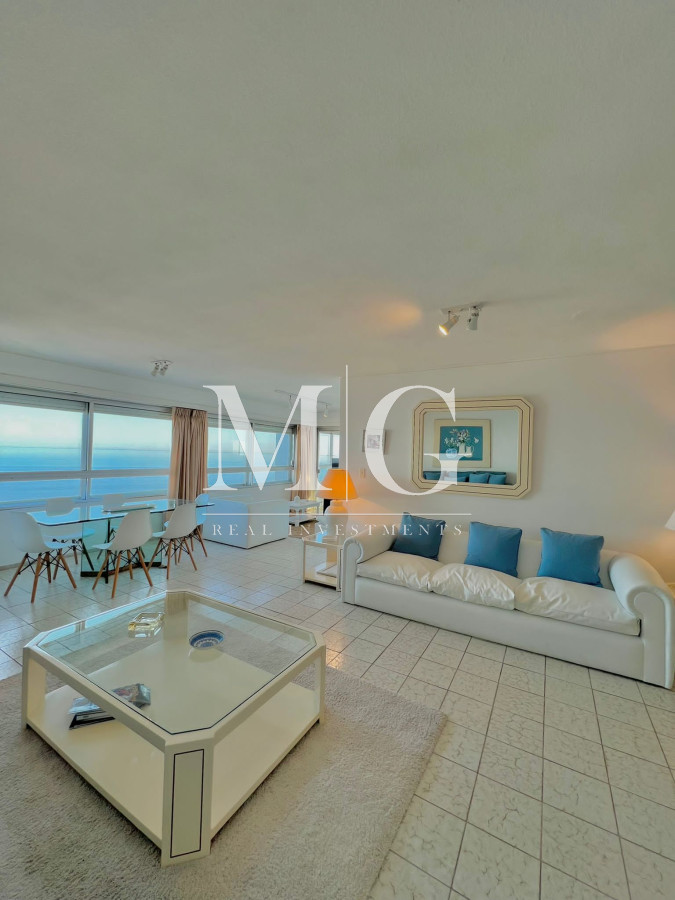 Apartamento ID.436 - Venta Apartamento 3 dormitorios + dep.servicio Piso alto con vista al mar, todos los servicios