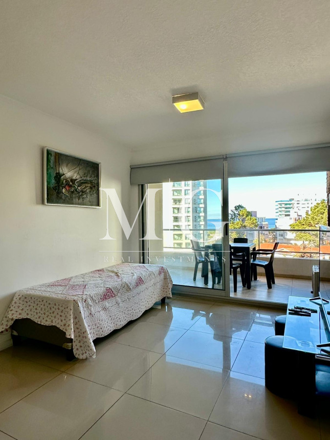 Apartamento ID.1286 - Zona Aidy Grill Playa Brava, 2 dormitorios con cochera. Edificio con servicios!
