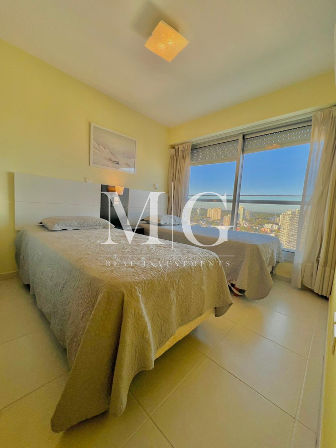 Apartamento ID.284 - ESPECTACULAR VISTA PLAYA MANSA EN PRIMERA LINEA, APARTAMENTO 2 DORMITORIOS