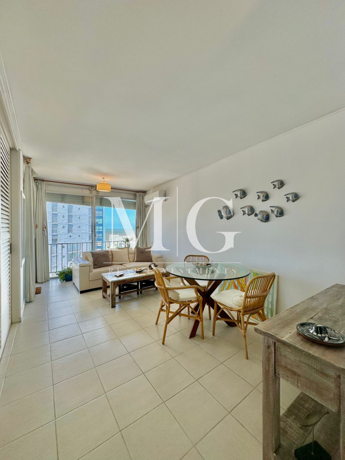 Apartamento ID.841 - 1 dormitorio definido con vista al mar a pasos de la playa Brava