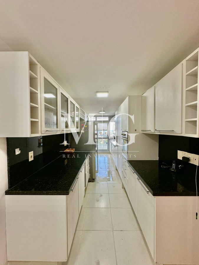 Apartamento ID.971 - EXCELENTE VISTA AL PUERTO, 3 DORMITORIOS + DEPENDENCIA 