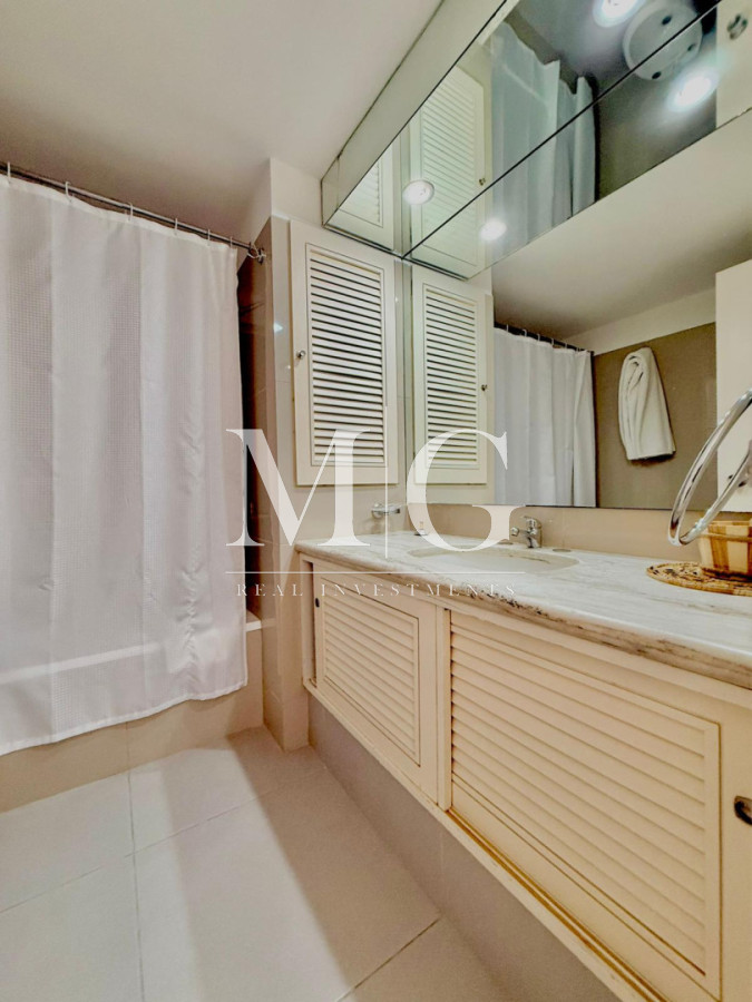 Apartamento ID.1411 - PENINSULA ALQUILER ANUAL 3 Dormitorios + dependencia con vista al Mar; garaje; Gc incluidos!