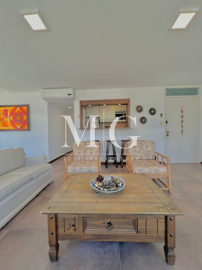 Apartamento ID.449 - ALQUILER ANUAL PENINSULA 3 DORMITORIOS, 3er PISO por ESCALERA