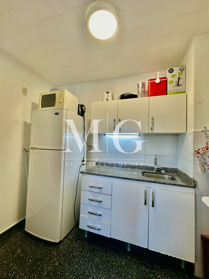 Apartamento ID.992 - Paradas, playa Mansa sobre Avenida 1 y 1/2 dormitorios, sin cochera, Bajas Expensas!