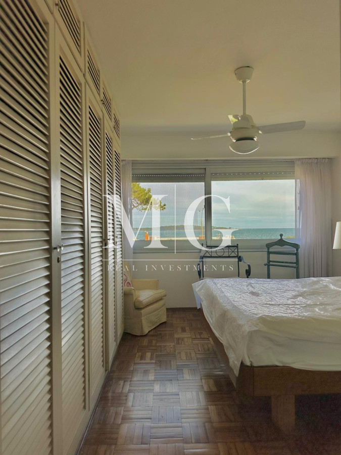 Apartamento ID.1244 - Mansa 3 dormitorios con cochera a pasos del Mar