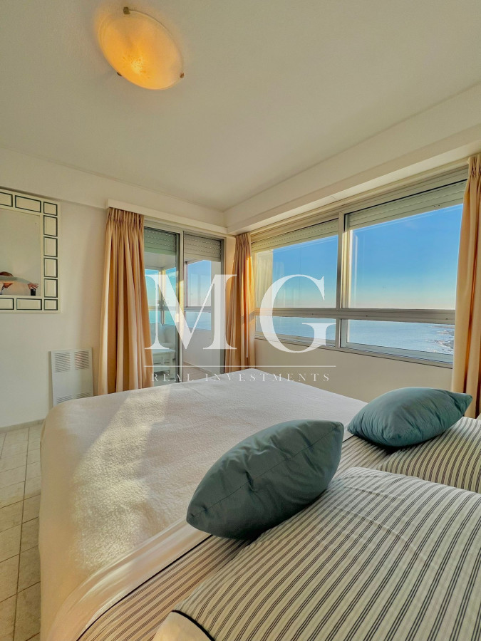Apartamento ID.436 - Venta Apartamento 3 dormitorios + dep.servicio Piso alto con vista al mar, todos los servicios