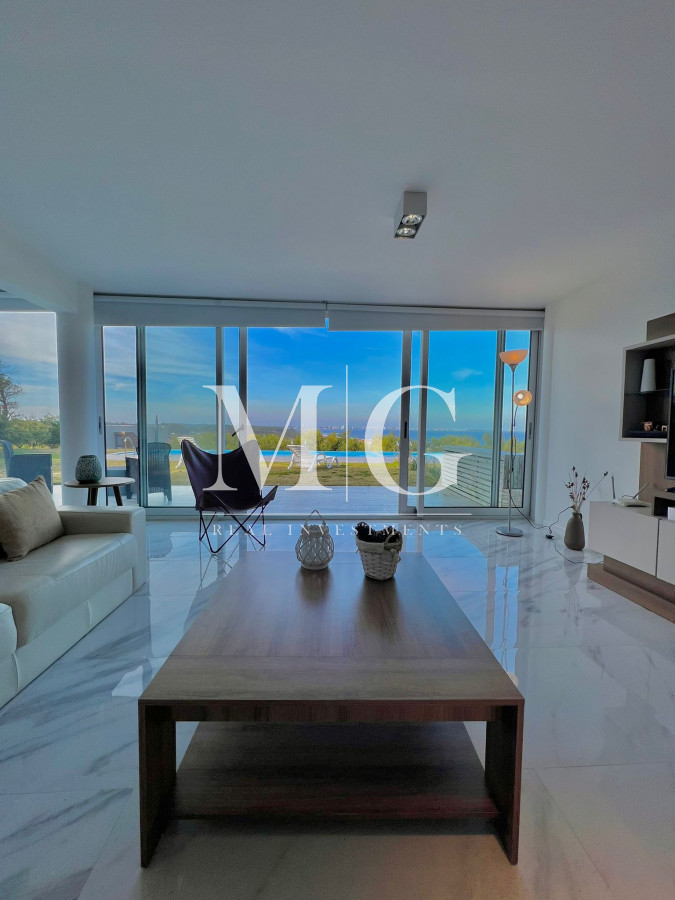 Apartamento ID.364 - La mejor vista de Punta Ballena, 2 domitorios, cochera subsuelo