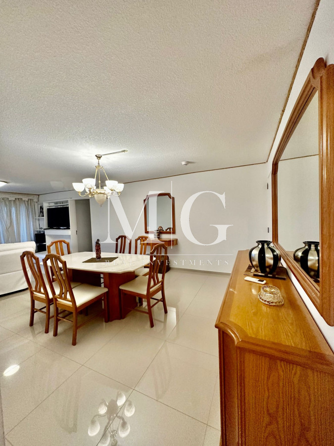 Apartamento ID.223 - Venta Apartamento 3 dormitorios + dep.servicio en Mansa 