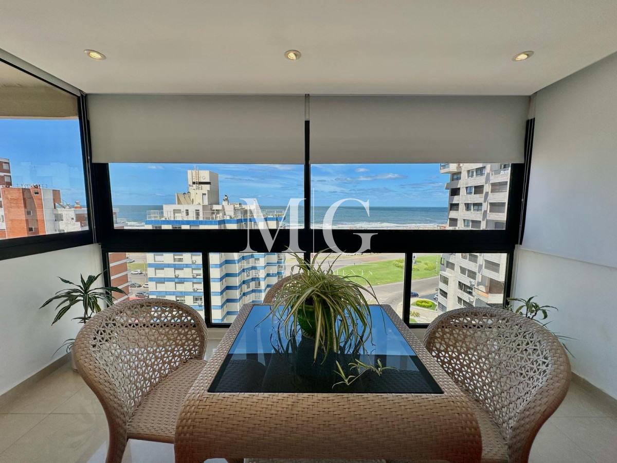 Apartamento ID.1153 - PENINSULTA PISO ALTO CON VISTA AL MAR, 3 DORMITORIOS + DEPENDENCIA, COCHERA SUBSUELO CON BAULERA 