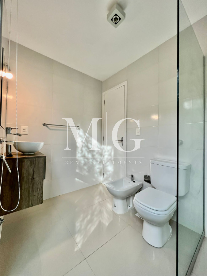 Apartamento ID.364 - La mejor vista de Punta Ballena, 2 domitorios, cochera subsuelo