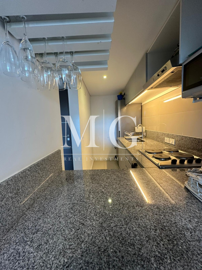 Apartamento ID.1287 - Aidy Grill a 500mt de Playa Brava, piso alto con cochera sub-suelo 
