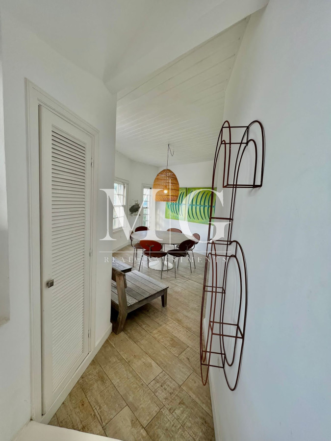 Apartamento ID.415 - Venta Apartamento 2 dormitorios + dep.servicio zona Brava, Punta del Este