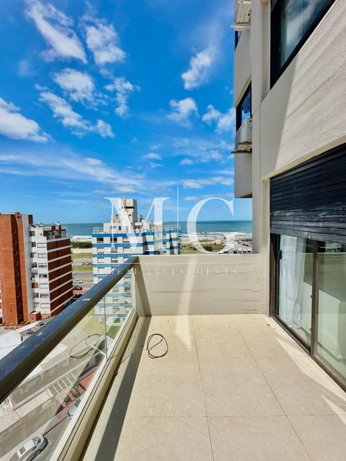 Apartamento ID.1153 - PENINSULTA PISO ALTO CON VISTA AL MAR, 3 DORMITORIOS + DEPENDENCIA, COCHERA SUBSUELO CON BAULERA 